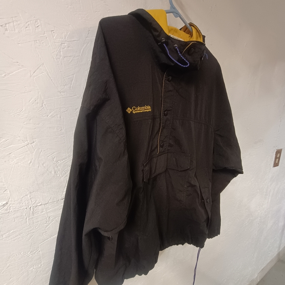 Columbia Men's Black Performance Jacket with Yellow Highlights - Picture 5 of 5